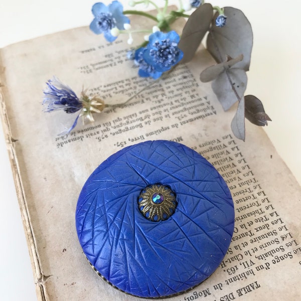 Broche ronde, bijoux créateur, broche mariage, bijoux bleu, cadeau maman, cadeau pour elle ,cadeau femme ,broche écharpe ,fimo