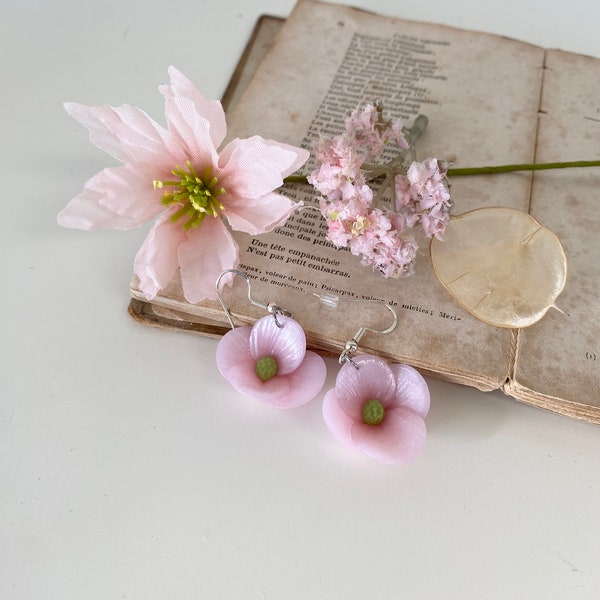 Boucles fleurs rose porcelaine