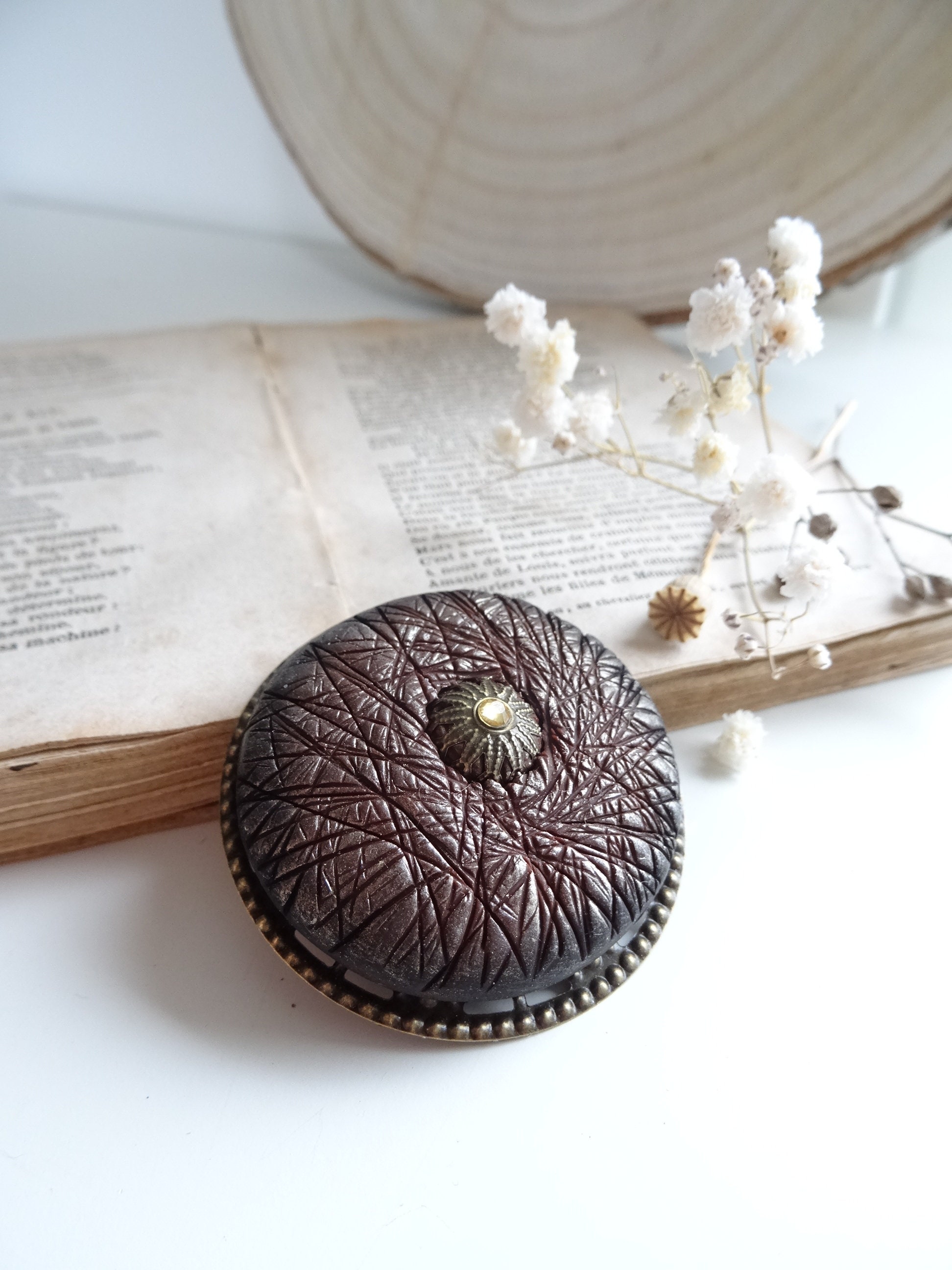 Broche Fantaisie Vintage Pour Homme – Accessoire De Mode Unique Et Coloré