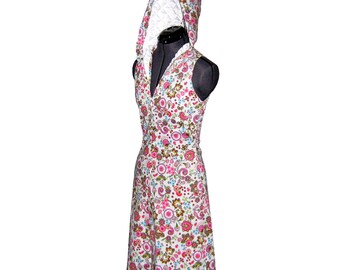 Hooded dress "Flowers without fragrance"