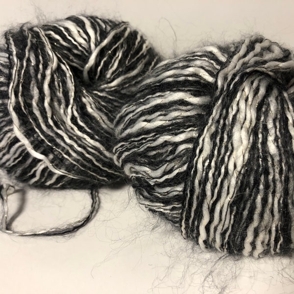 Lot de 10 pelotes de laine mohair et soie noir et argenté avec fil lurex/ fabriqué en France