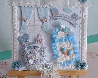 pièce Rare Tableau  /Vitrine  sur toile   bébé garçon   20CMX20CM    0,5cm épaisseur     ou plaque porte  Véritables mini layettes tricotées