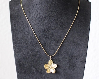 Handmade Gold Stainless Steel Flower Necklace