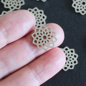 4 engraved flower of life charms in silver stainless steel, 16 mm