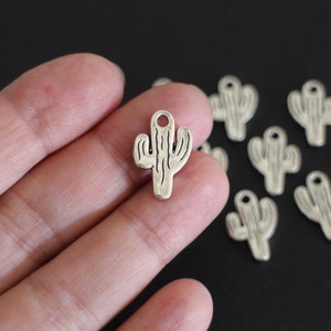 10 ciondoli in metallo argentato a forma di albero di cactus 19 x 13 mm