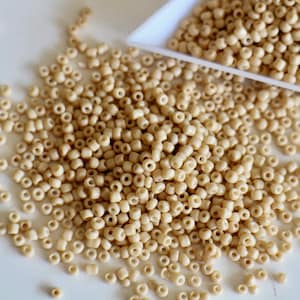 Perline di vetro beige rotonde da 2 mm
