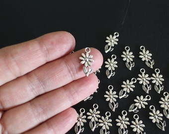 10 breloques fleurs en laiton argenté 19 x 10 mm pour vos créations bijoux bucoliques ou enfantines
