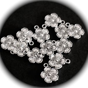 10 silver-plated brass flower charms 16 x 13 mm for your natural floral style jewelry creations image 2