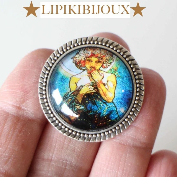 Une broche ronde cabochon en verre portrait de femme façon peinture de Mucha Fait-main emballage cadeau offert