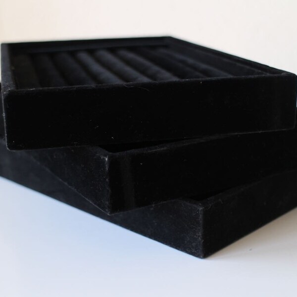 3 display trays for jewelry rings in black velvet