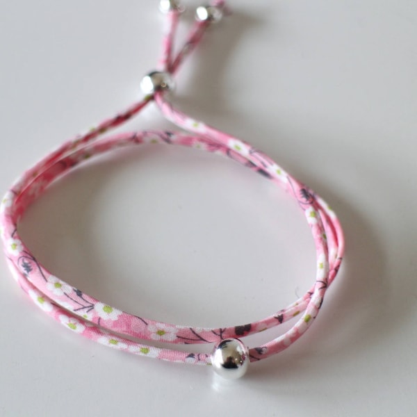 Liberty Mitsi light pink floral bracelet with sliding clasp and silver brass beads Handmade