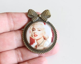 Broche ronde Marylin Fait-main