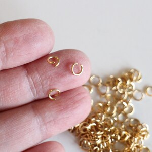 50 round open jump rings in gold stainless steel 5 mm