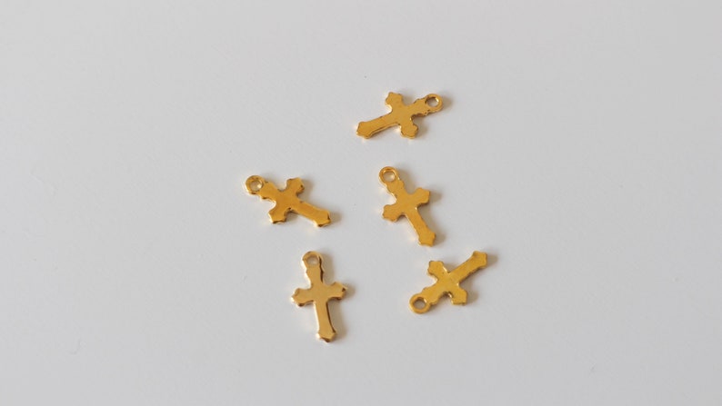6 breloques croix en acier inoxydable doré 12 x 7 mm image 2