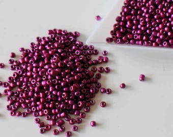Round plum seed beads in metallic glass 2 mm