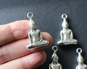 2 breloques Bouddha en 3D en laiton argenté 36  x 23 mm pour vos créations bijoux yoga zen