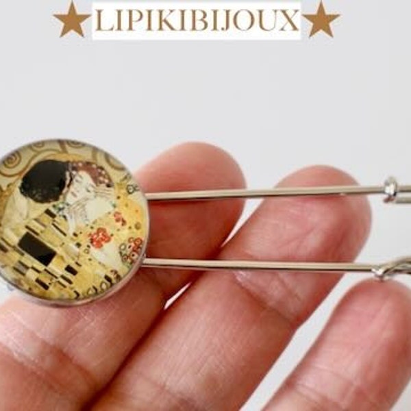 Une broche Le Baiser de Klimt cabochon rond en verre bombé Fait-main emballage cadeau offert