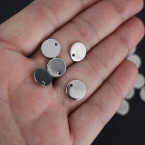 10 breloques rondes lisses en acier inoxydable argent 10 mm image 4