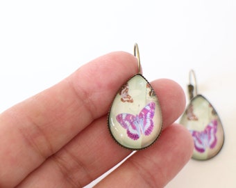 Dormeuses boucles d'oreilles forme goutte cabochon en verre motif papillons Fait-main emballage cadeau offert