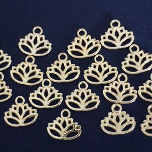 Lot de 10 breloques fleurs de lotus en laiton doré 17 x 14 mm pour vos créations bijoux zen yoga image 2