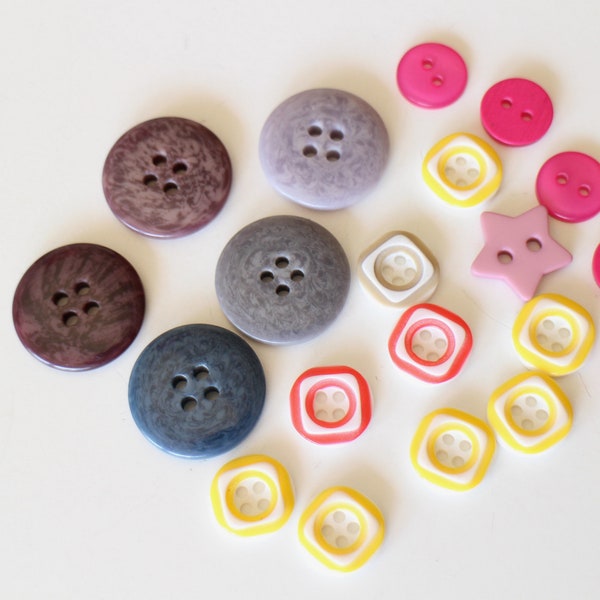 20 boutons en résine multicolore