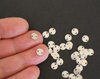 20 petits connecteurs ronds texturés sur les 2 faces en acier inoxydable argent 6 mm