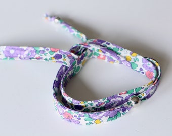 Un bracelet à nouer en authentique Liberty violet et multicolore avec perle acrylique argentée Fait-main emballage cadeau offert