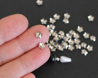 30 petites coupelles en forme de fleurs perles intercalaires en acier inoxydable argent 6 x 6mm pour sublimer les perles de vos créa