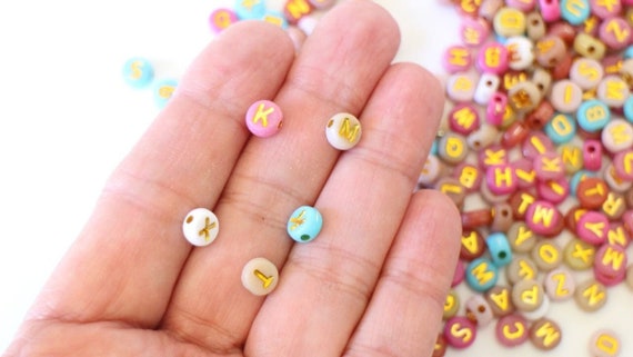 Perles Acrylique Alphabet Lettres Rondes 7mm – Lot De 500 Pièces Multicolores – Neuf Pour Création De Bijoux