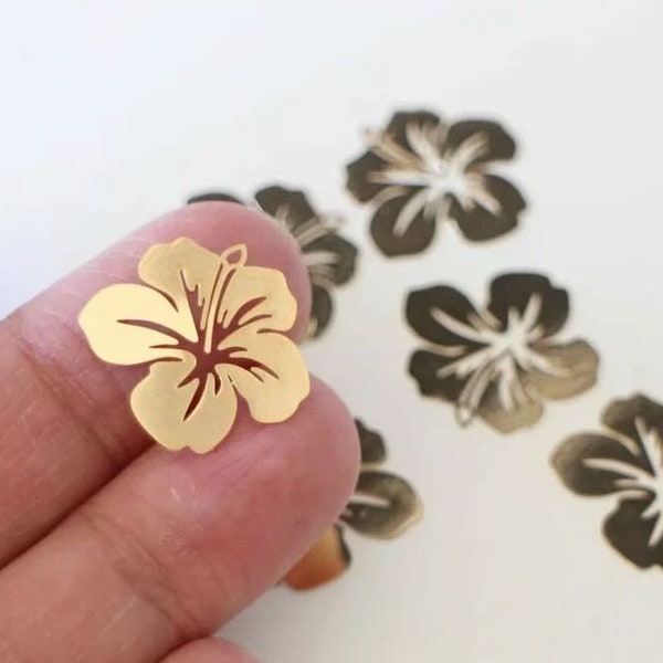 6 breloques fleurs d'hibiscus en cuivre or 21 x 19 mm