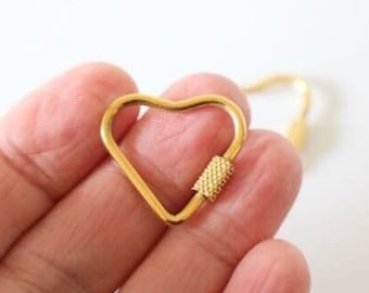 1 heart-shaped screw clasp carabiner in gold-plated stainless steel 24.5 x 22 mm