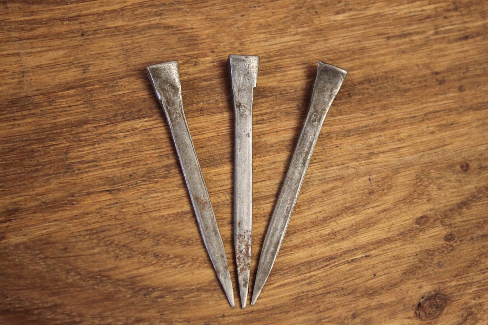 Horseshoe Nail Designs - wide 10