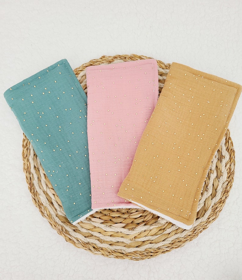 Customizable double gauze napkin with gold polka dots image 1