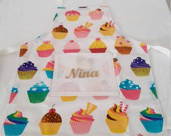 Tablier pour enfant personnalisable motifs cupcakes