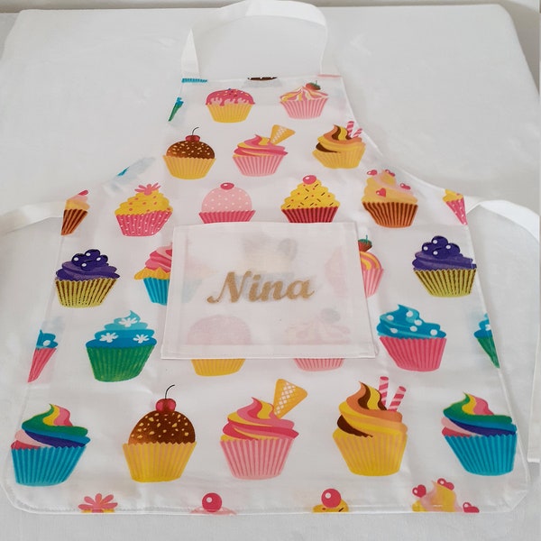 Tablier pour enfant personnalisable motifs cupcakes