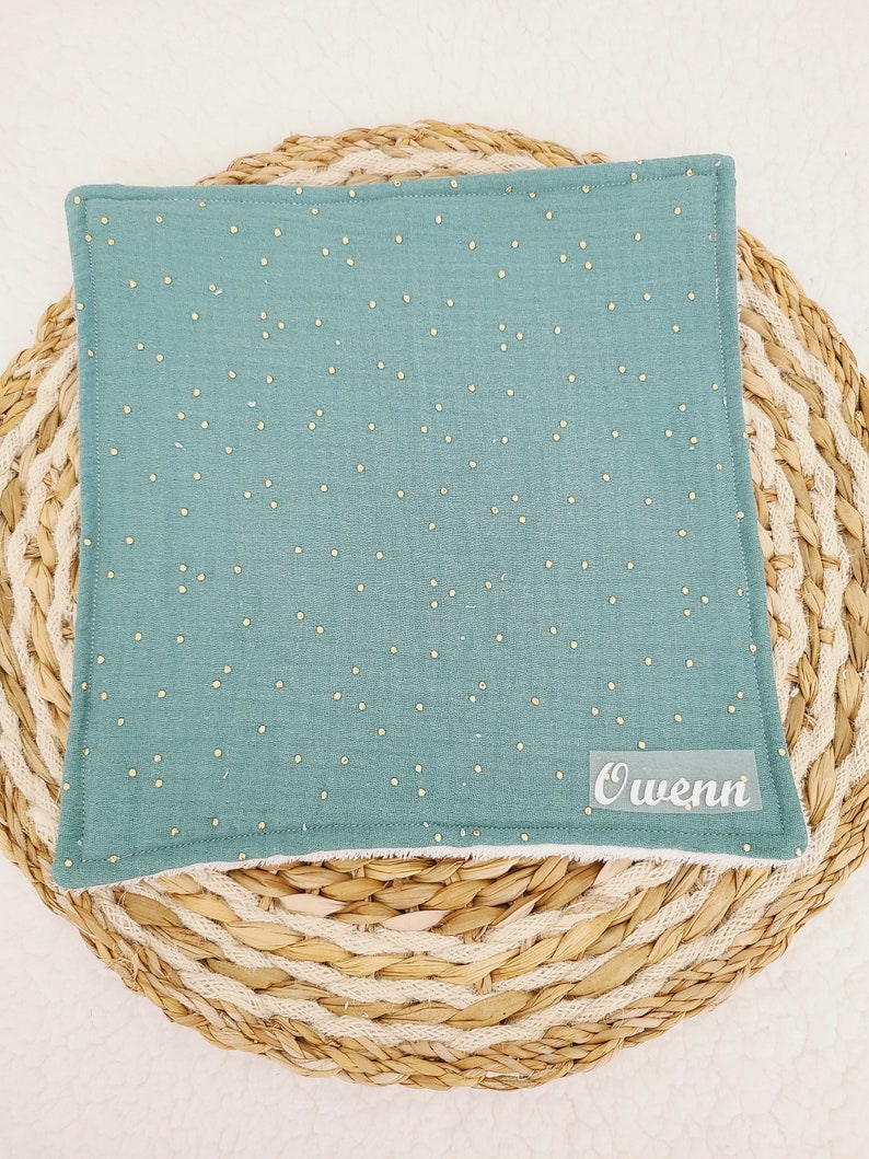 Customizable double gauze napkin with gold polka dots image 5