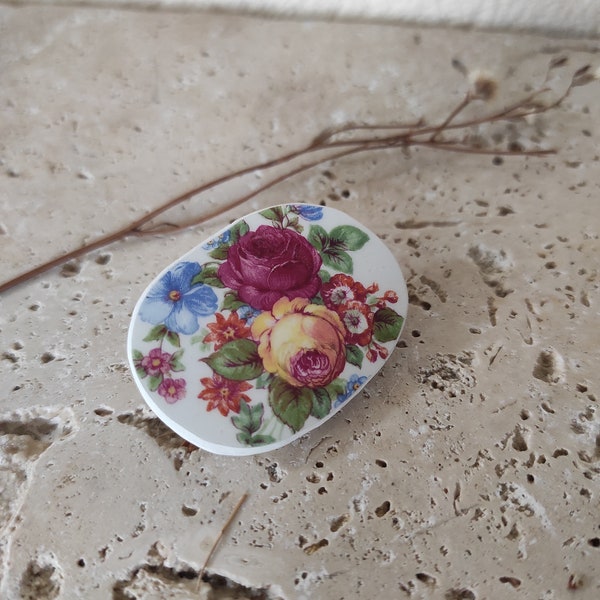 Flower brooch made from old dishes - porcelain - vintage retro style - handmade recycling - upcycling old dishes pottery France
