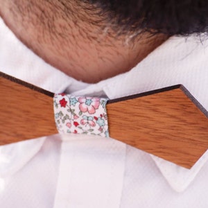 Bow tie in wood and liberty fabrics - Men&#39;s gift idea