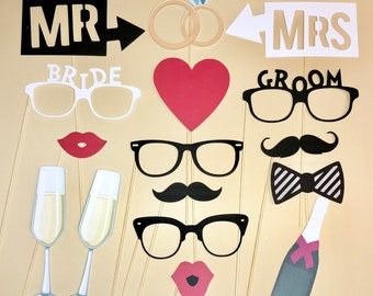 Lot 16 accessoires photobooth mariage "Mr & Mrs"