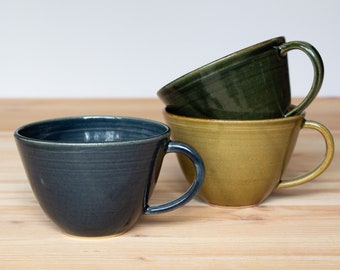 Tasse à thé, poterie faite à la main