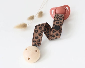 Schnullerband Schnullerkette aus Baumwolle *Leo* von NoniKids Berlin, Handmade. Geschenk zur Geburt, Taufe oder Babyshower