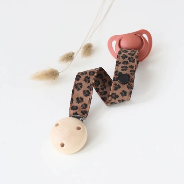 Schnullerband Schnullerkette aus Baumwolle *Leo* von NoniKids Berlin, Handmade. Geschenk zur Geburt, Taufe oder Babyshower