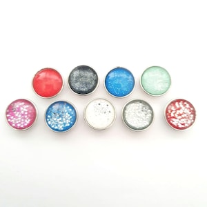 Snap button in different colors to choose from