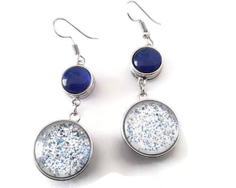 Boucles d'oreilles avec 4 boutons pression bleu et blanc à paillettes