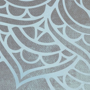 Puede incluir: Un patr&oacute;n abstracto azul claro con un contorno blanco sobre un fondo gris.