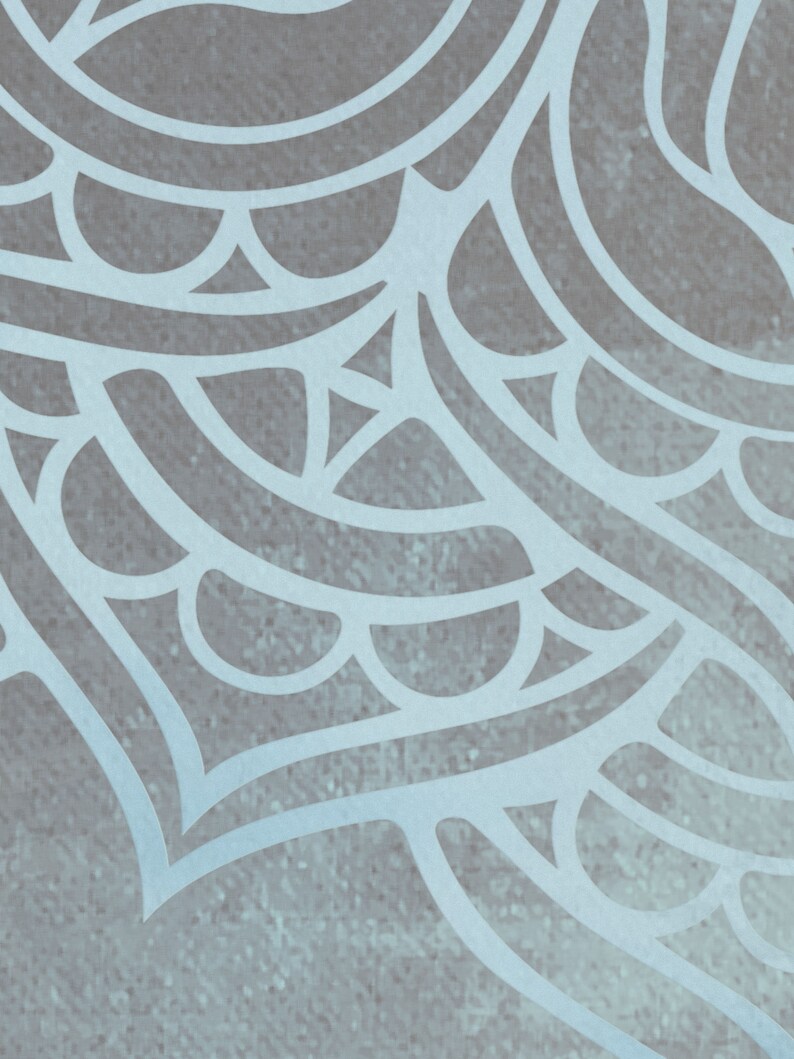 Puede incluir: Un patr&oacute;n abstracto azul claro con un contorno blanco sobre un fondo gris.