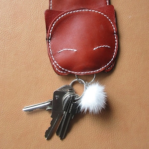 Leather bag accessories / leather cat keychain