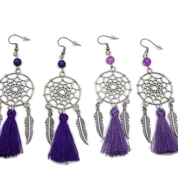 Boucles d'oreilles pendantes attrape rêve, pompon fil et plume, bijou ethnique, dreamcatcher, amérindien, boucle d'oreille pompon