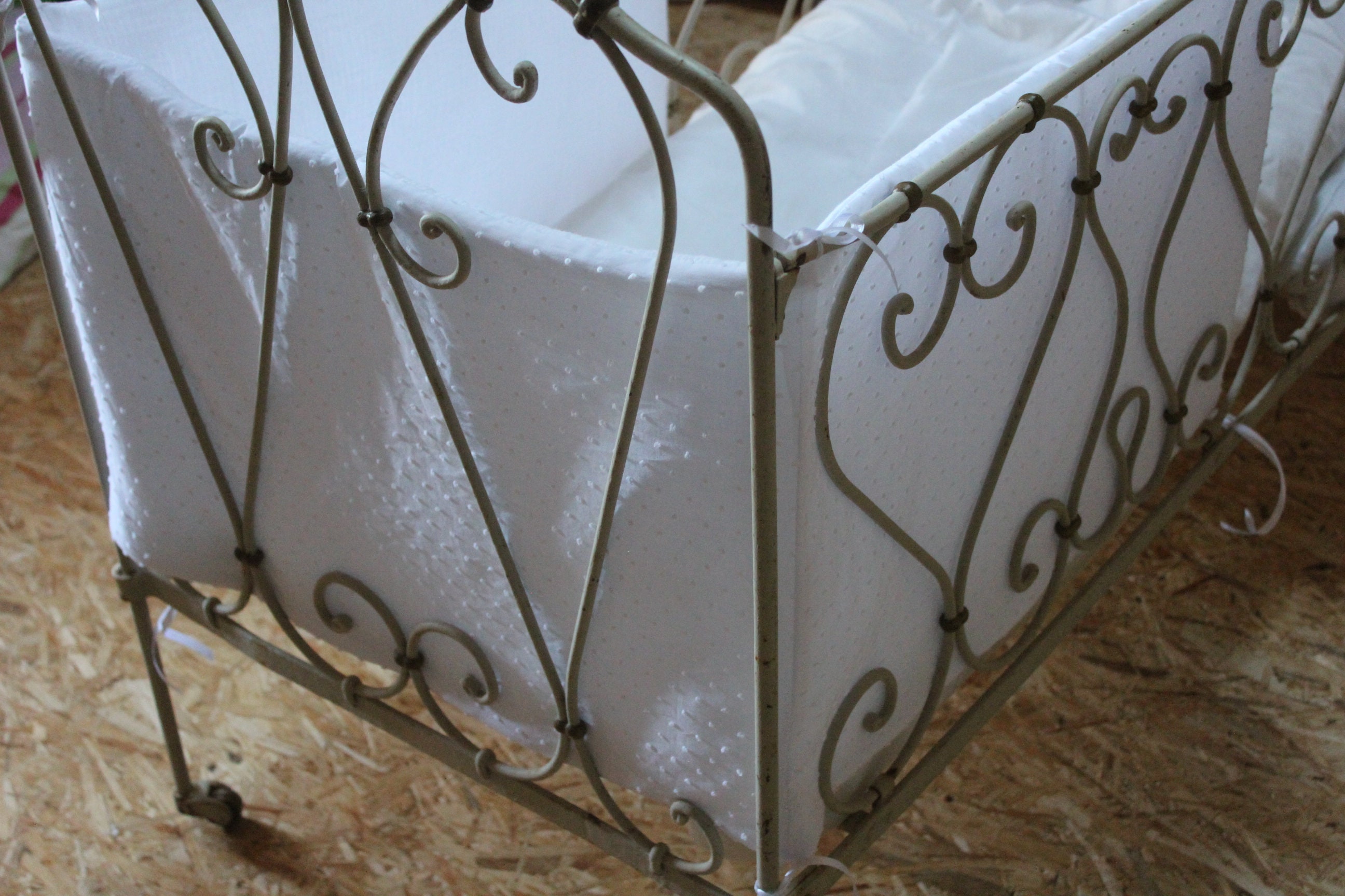 Tour de Lit Blanc en Double Gaze et Coton Plumetis