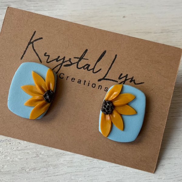 Polymer clay, Springtime accessory, sunflower studs, gift for friend, gift for mother, gift for girlfriend